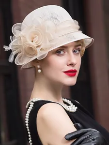 fascinator-hute-flachs-feder-bowler-cloc-champagner-1