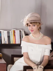 fascinator-hute-flachs-feder-bowler-cloc-default-11