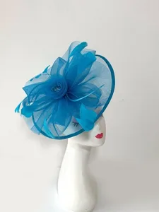 fascinator-netz-hochzeit-geburtstag-eleg-himmelblau-5