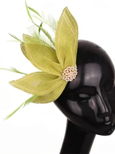 fascinator-stoff-hochzeit-elegant-niedli-grunes-leuchten-6