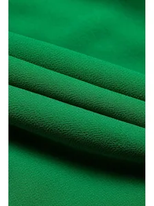 grunes-neckholder-maxikleid-aus-chiffon-default-13