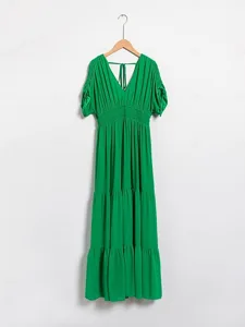 grunes-neckholder-maxikleid-aus-chiffon-default-9