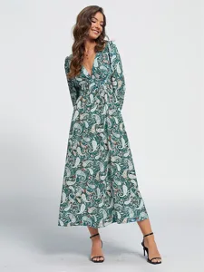 lassiges-florales-paisley-midikleid-mit-default-3