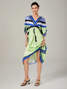 lockeres-kleid-mit-kordelzug-aus-satin-m-default-9