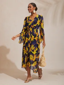 maxikleid-aus-chiffon-mit-abstraktem-blu-default-4