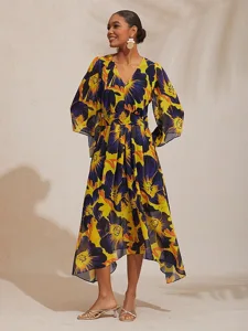 maxikleid-aus-chiffon-mit-abstraktem-blu-default-7