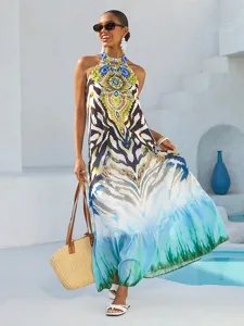 maxikleid-aus-flieendem-chiffon-mit-tige-grun-1