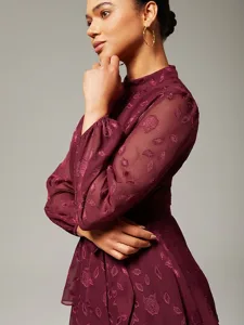 maxikleid-mit-hohem-kragen-blumenmuster-default-4