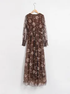 maxikleid-mit-v-ausschnitt-aus-floralem-default-14