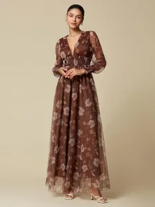 maxikleid-mit-v-ausschnitt-aus-floralem-default-2