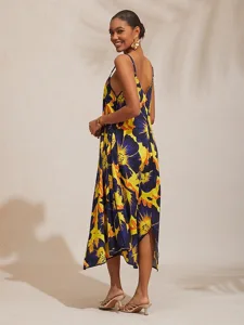 sommerkleid-aus-rayon-mit-blumenmuster-default-7