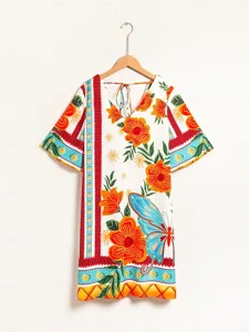 sommerkleid-mit-blumenmuster-v-ausschnit-default-6