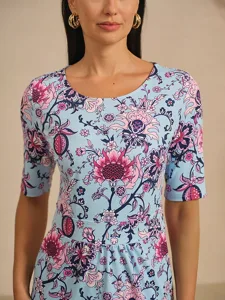 stretch-minikleid-mit-blumenmuster-geeig-default-6
