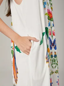 wei-getontes-bedrucktes-kleid-im-strandu-default-12
