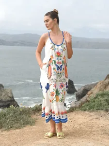 wei-getontes-bedrucktes-kleid-im-strandu-default-14
