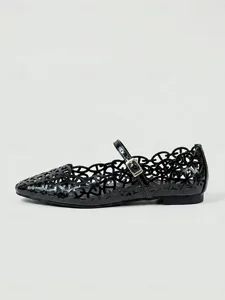 ballerines-mary-jane-noires-ajourees-en-default-5