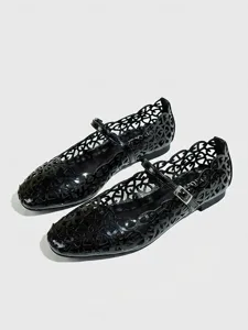 ballerines-mary-jane-noires-ajourees-en-noir-1