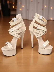 escarpins-a-plateforme-blancs-a-boucles-default-8