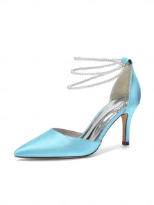escarpins-argentes-en-satin-a-bout-point-bleu-clair-24