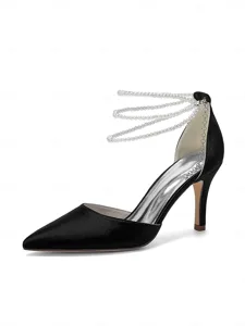 escarpins-argentes-en-satin-a-bout-point-noir-17