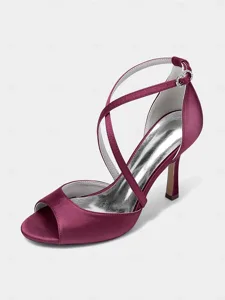 escarpins-de-mariee-blancs-en-satin-pour-vin-14