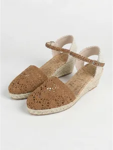 espadrilles-compensees-blanches-en-dente-brun-fonce-9