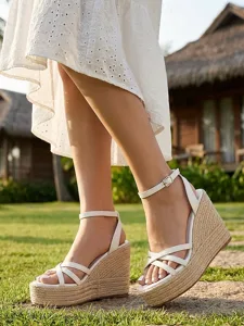 espadrilles-compensees-noires-a-brides-p-blanche-5