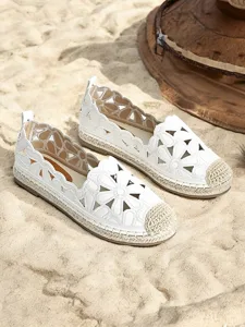 espadrilles-plates-en-dentelle-blanche-p-default-4