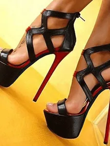 femme-chaussures-a-talons-sandales-talon-noir-1