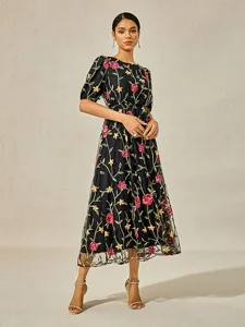 femme-robe-maxi-robe-noire-robe-trapeze-default-4