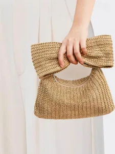femme-sac-a-main-mini-sac-de-poignet-pai-default-4