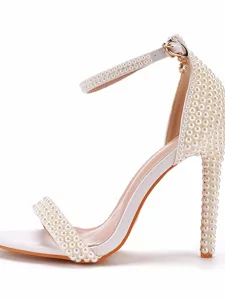 femmes-chaussures-de-mariage-talons-a-la-beige-11