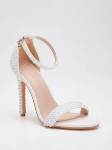 femmes-chaussures-de-mariage-talons-a-la-blanche-4
