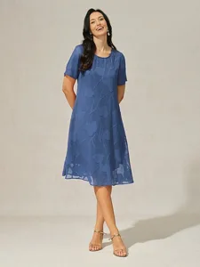 femmes-robe-longueur-genou-robe-en-chiff-default-30