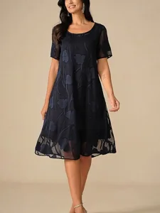 femmes-robe-longueur-genou-robe-en-chiff-default-7