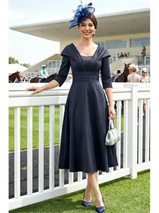 ligne-a-longueur-the-robe-de-soiree-robe-marine-fonce-1
