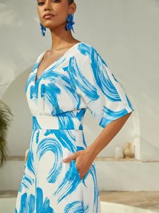 maxikleid-aus-satin-mit-blauem-pinselstr-default-3