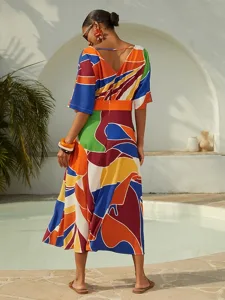 maxikleid-aus-satin-mit-geometrischem-fa-default-2