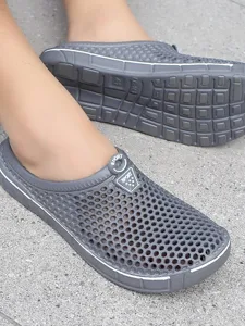 men-and-women-sandals-summer-hole-shoes-default-2