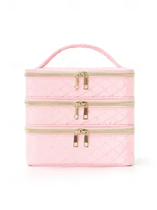 organisateur-de-maquillage-matelasse-en-rose-9
