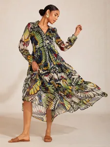 robe-longue-fluide-en-mousseline-a-motif-vert-1