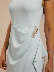 robe-longue-pour-femme-epaules-denudees-default-3