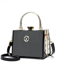 sac-a-main-de-soiree-en-cuir-verni-borde-noir-12