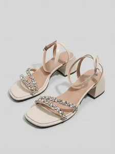 sandales-a-brides-argentees-a-strass-pou-amande-8