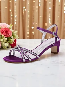sandales-a-brides-strass-pour-la-mere-de-violet-22