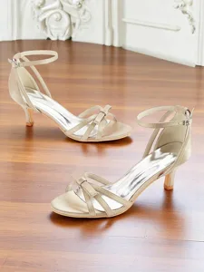 sandales-a-talon-chaton-en-satin-vert-vi-champagne-17