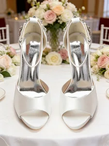 sandales-a-talons-aiguilles-en-satin-ivo-default-5