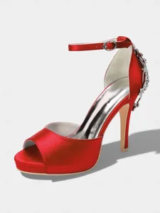 sandales-a-talons-aiguilles-en-satin-ivo-rouge-13