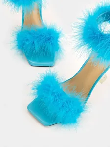 sandales-a-talons-hauts-ornees-de-plumes-default-5