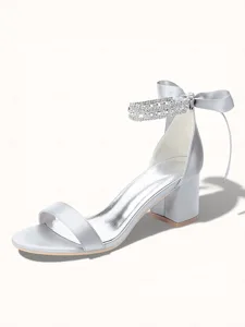 sandales-argentees-a-talons-carres-pour-argent-12